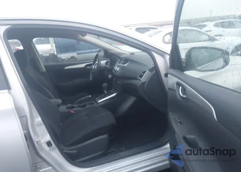 2018 Nissan Sentra S z USA, uszkodzony, nr VIN 3N1AB7AP8JY277069